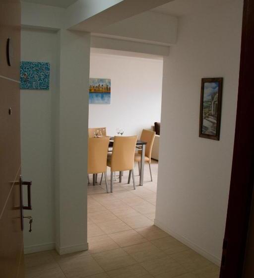 带2个卧室带海景的公寓, Los Arboles Apart