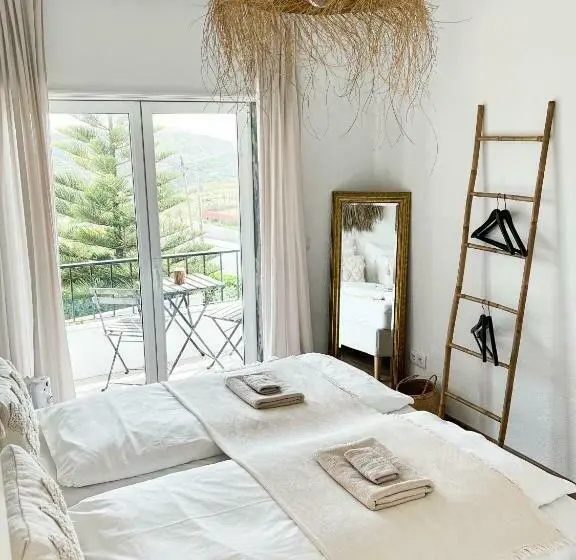 バス共有のスタンダードルーム, Ocean House Ribeira D Ilhas Ericeira