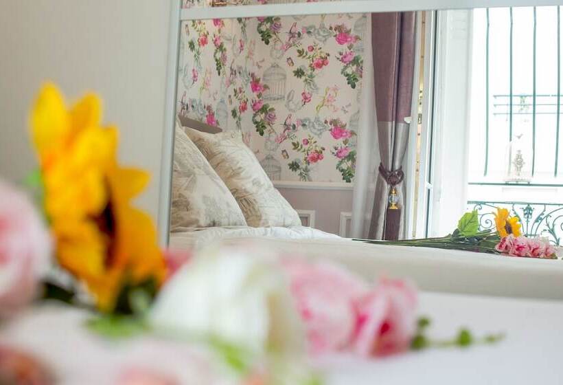 سوییت لوکس, La Maison Gobert Paris Hotel Particulier