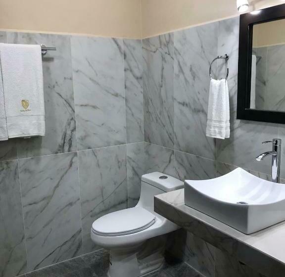 标准间带游泳池, Avila