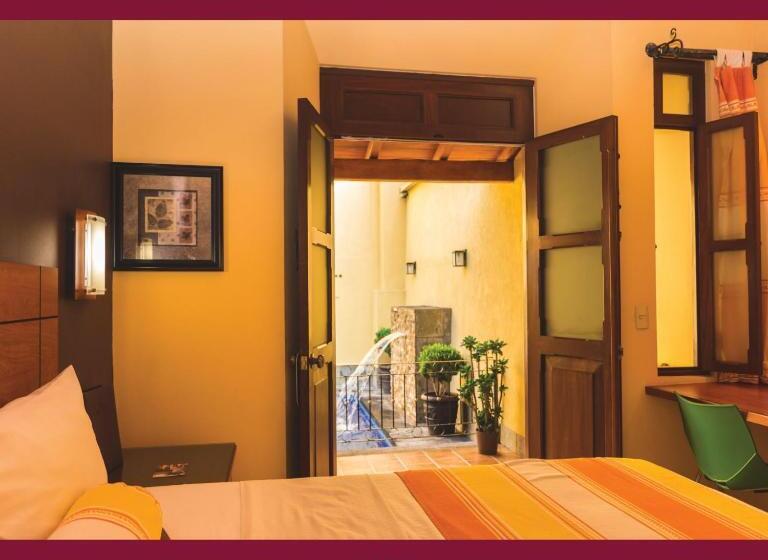 اتاق لوکس, Casa Danna