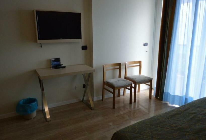 스탠다드 발코니 룸, Columbus