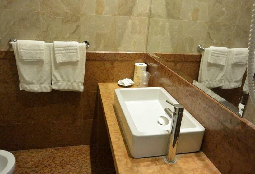 스탠다드 발코니 룸, Columbus