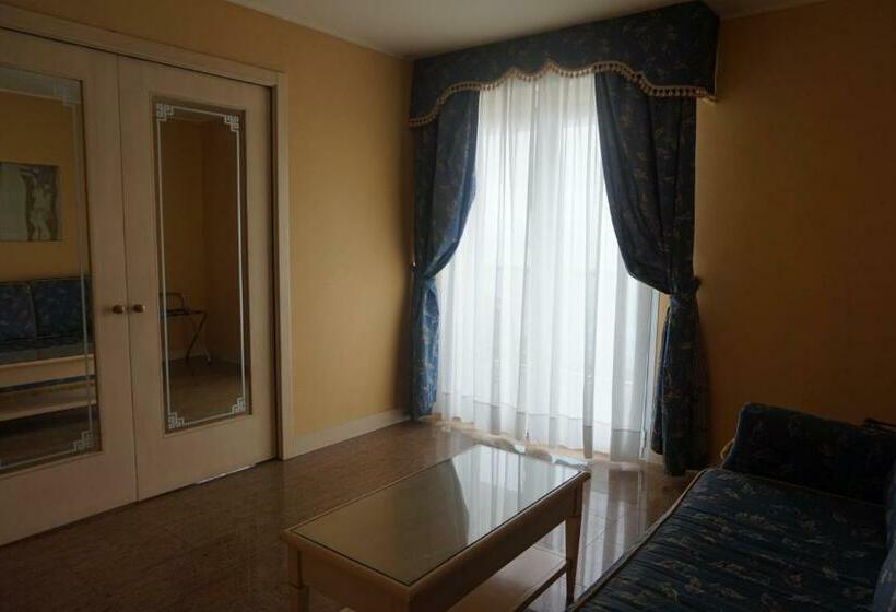 발코니가 있는 스위트, Columbus