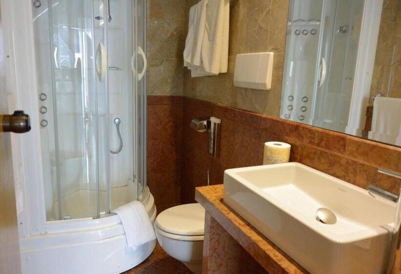 스탠다드 발코니 룸 바다 전망, Columbus