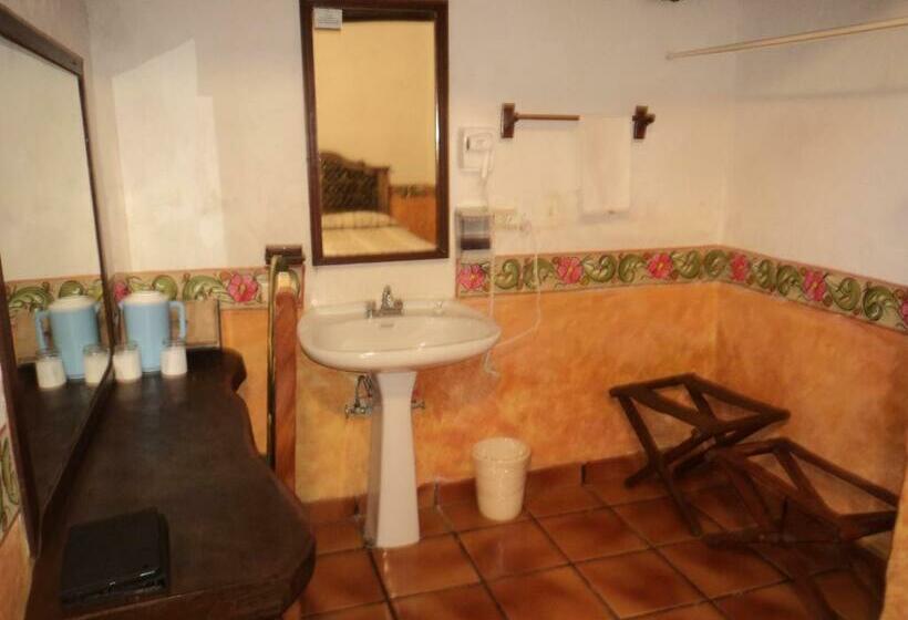 スタンダードトリプルルーム, El Fuerte