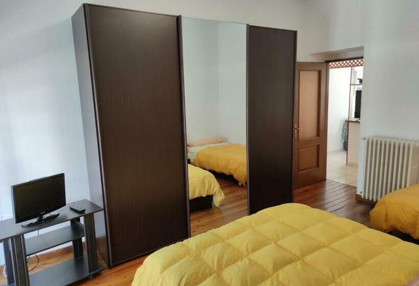 דירת שלושה חדרים, Emiliana