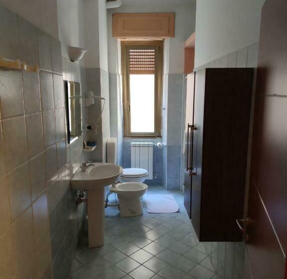 דירת חדר, Emiliana