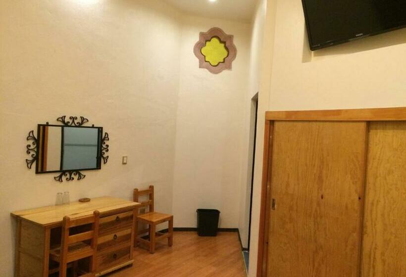 コンフォートルーム, Estelar