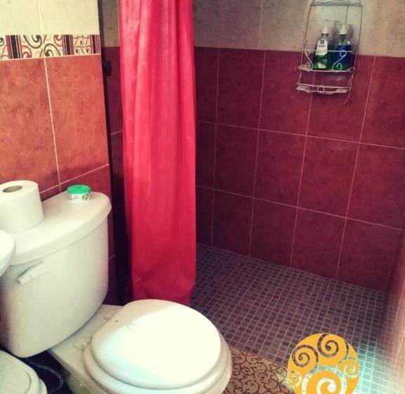２ダブルベッドのスタンダードルーム, Hostal Quinto Sol Huamantla
