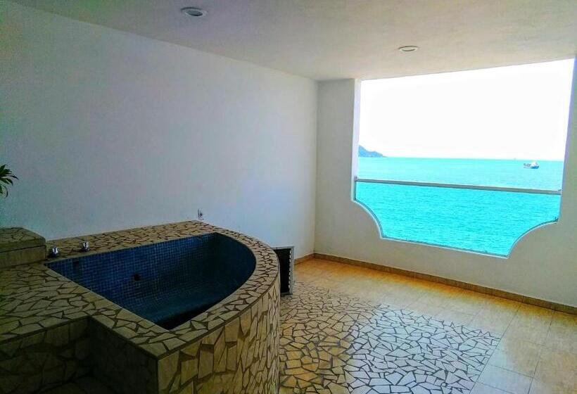 Номер Стандарт с Балконом, Ito Escondido