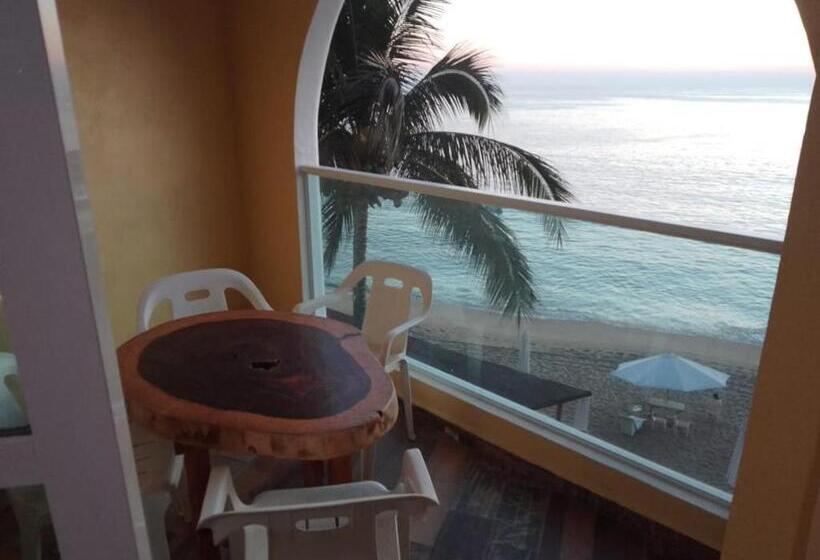 Номер Стандарт, Ito Escondido