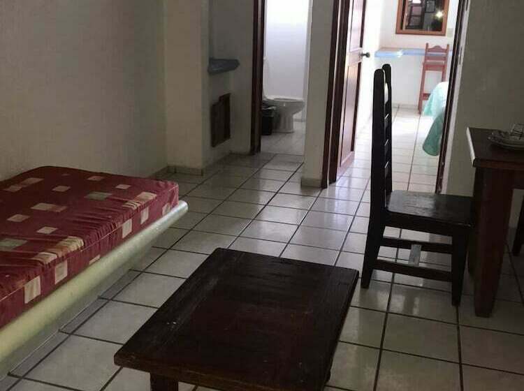 스탠다드 룸, Jacqueline