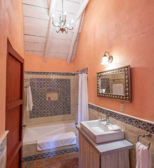 חדר דחוקס עם מיטת קינג, La Casa Azul Huasca & Restaurante La Terraza