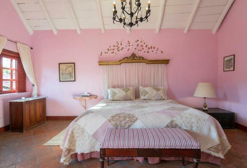 חדר דחוקס עם מיטת קינג, La Casa Azul Huasca & Restaurante La Terraza