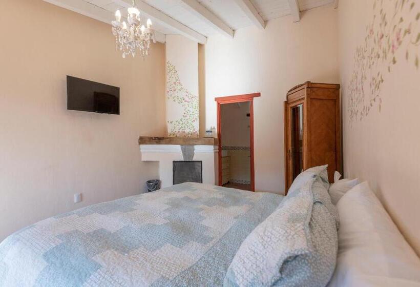 חדר דחוקס עם מיטת קינג, La Casa Azul Huasca & Restaurante La Terraza