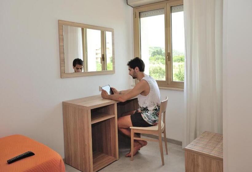 חדר סטנדרט, Lidia