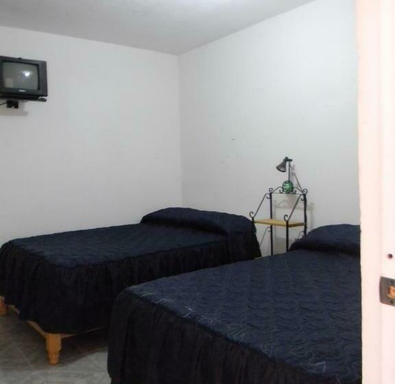 标准间, Lienzo Charro Ii