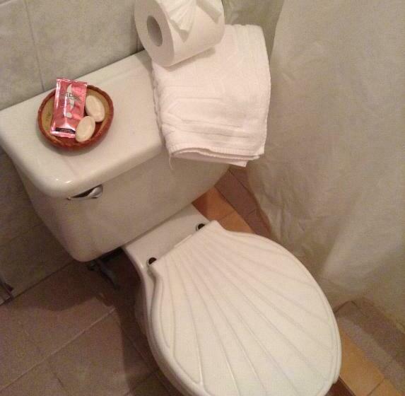 غرفة قياسية, Los Escudos