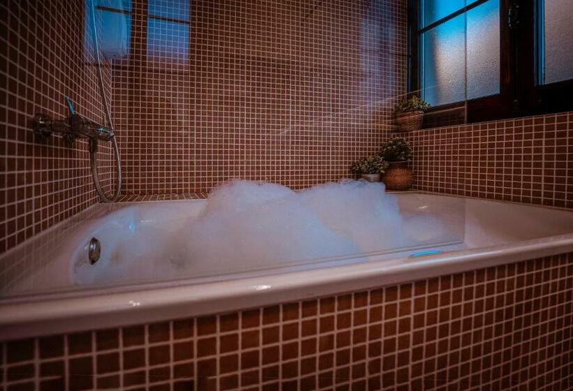 디럭스 스위트, Mas De Xaxas