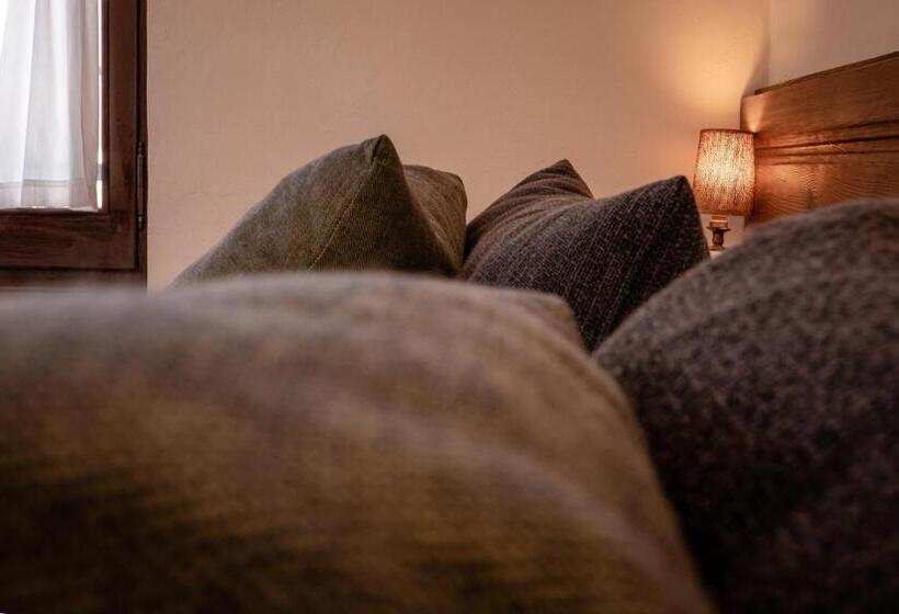 디럭스 자쿠지룸, Mas De Xaxas