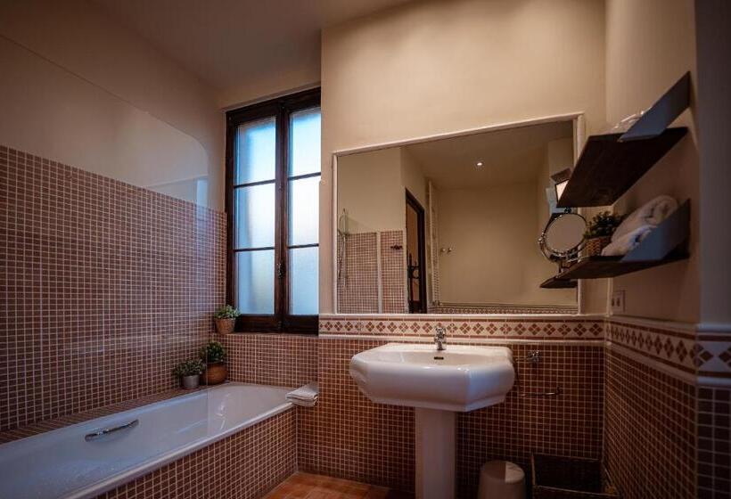 디럭스 스위트, Mas De Xaxas