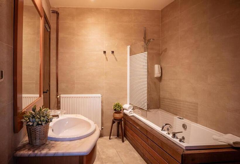 디럭스 자쿠지룸, Mas De Xaxas