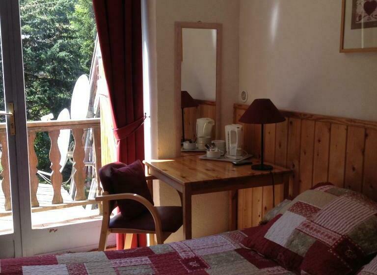 غرفة قياسية رباعية, Restaurant La Source