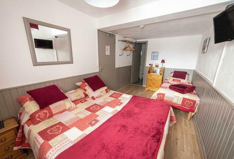 غرفة قياسية ثلاثية, Restaurant La Source