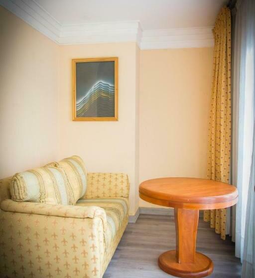 デラックスルーム, Santa Maria