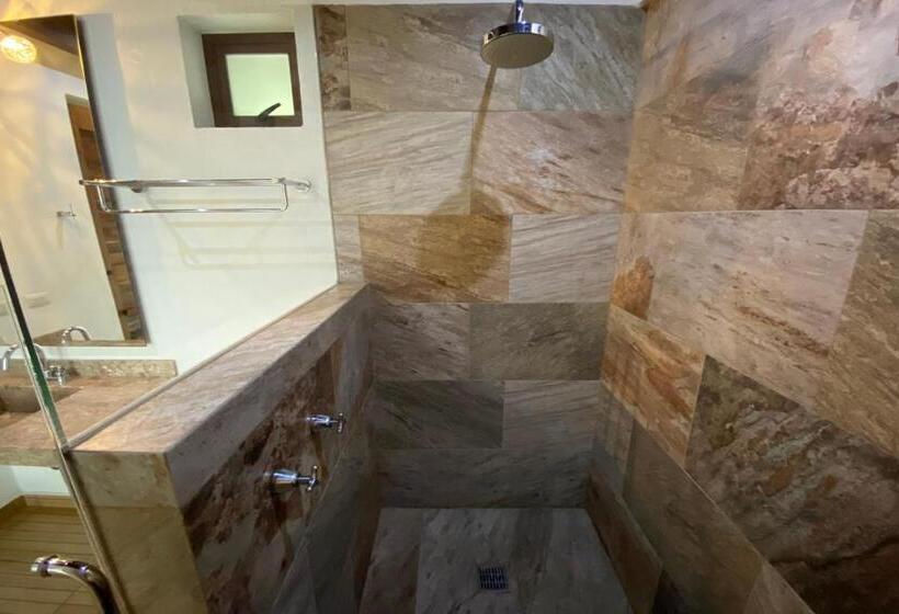 高级大房间, Santa Rosa