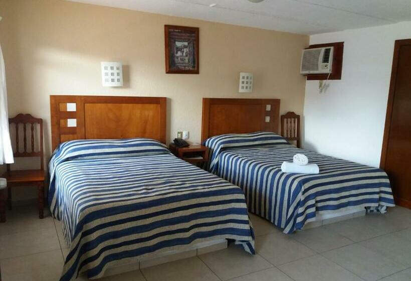 غرفه قياسيه سريرين مزدوجين, Torre Molino