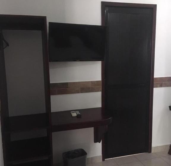 اتاق استاندارد یک نفره, Tuparenda