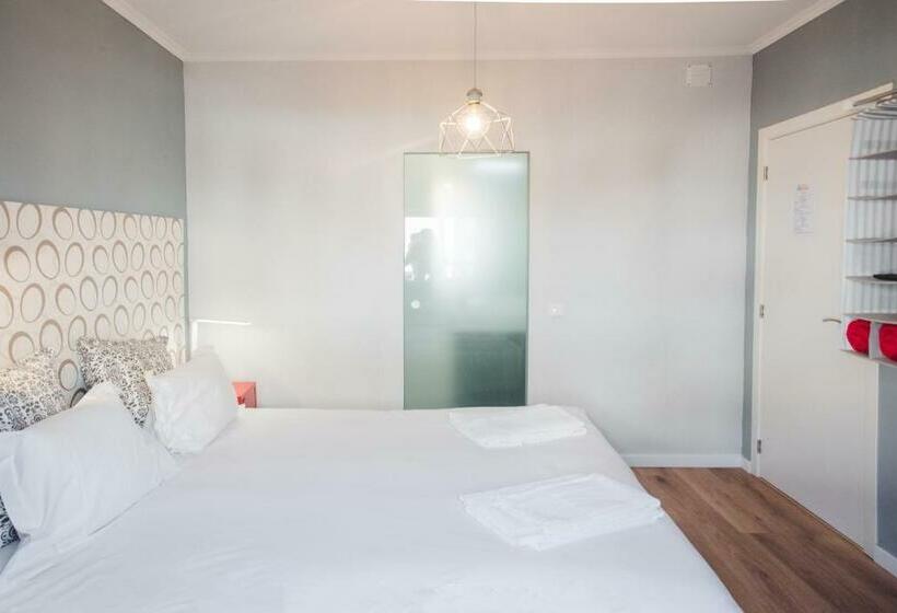 اتاق استاندارد, Lagos Uptown Bed & Breakfast