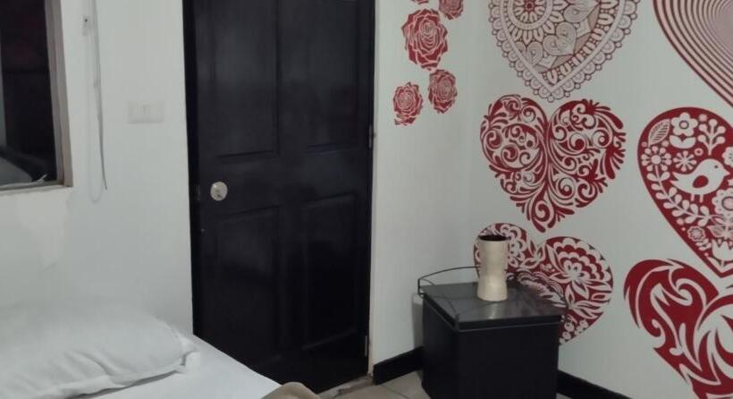 스탠다드 트리플 룸, Hostal Loco Coco Loco