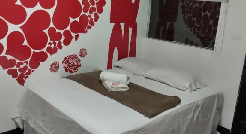 اتاق استاندارد سه نفره, Hostal Loco Coco Loco