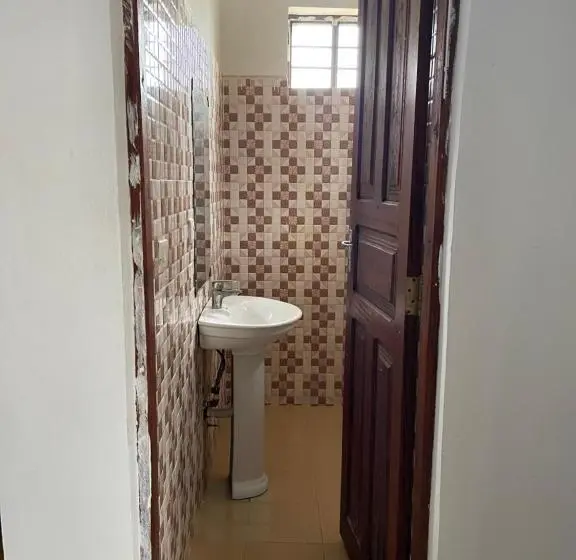 Vuode Makuusalissa, Natural Kendwa Villa
