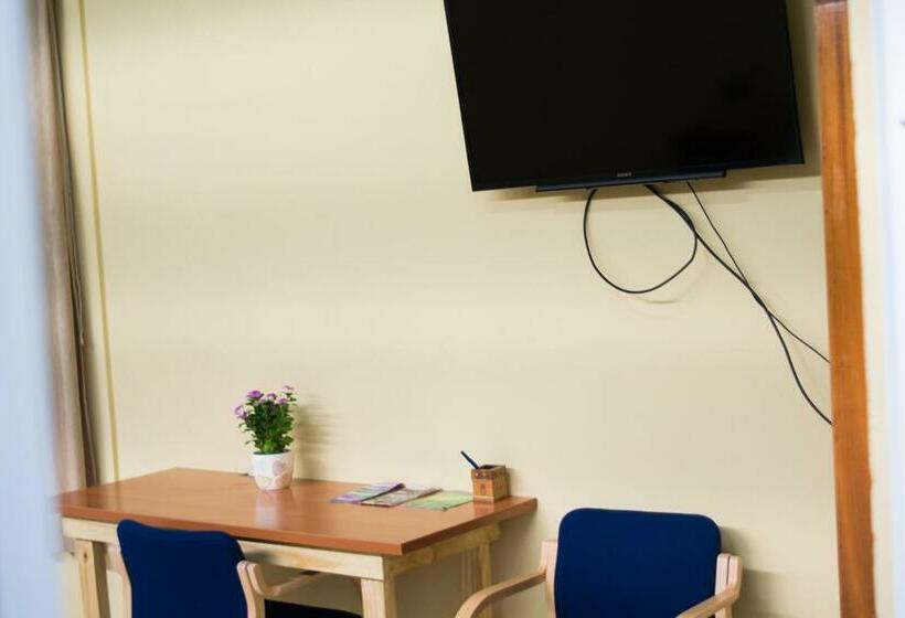 اتاق استاندارد, Valerie