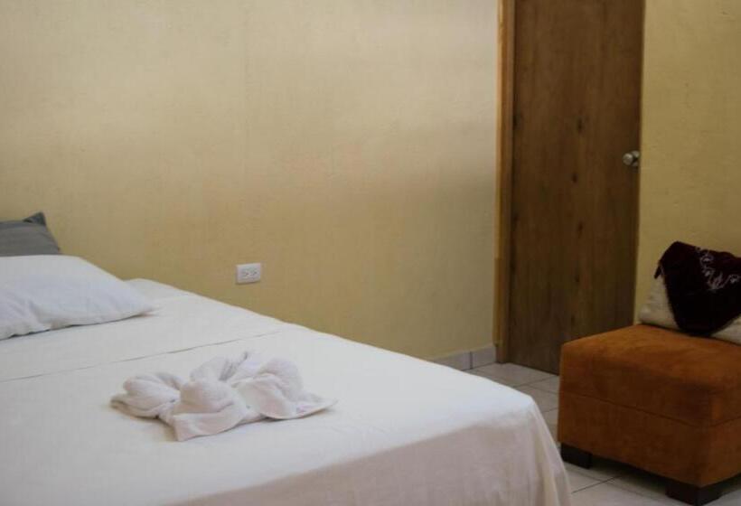 اتاق استاندارد, Valerie