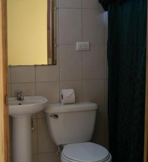 اتاق استاندارد, Valerie