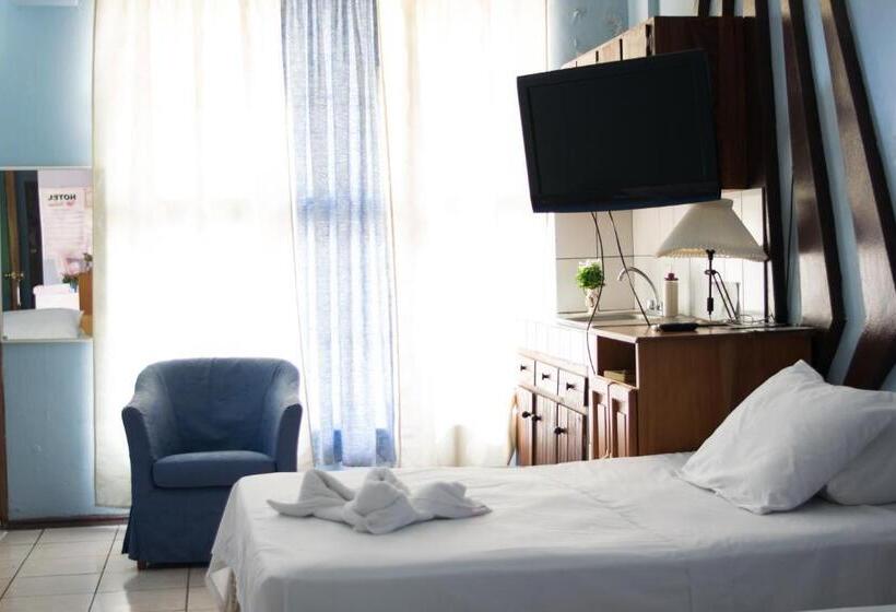 اتاق ساده سه نفره, Valerie