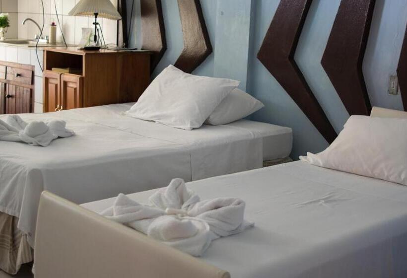 اتاق ساده سه نفره, Valerie