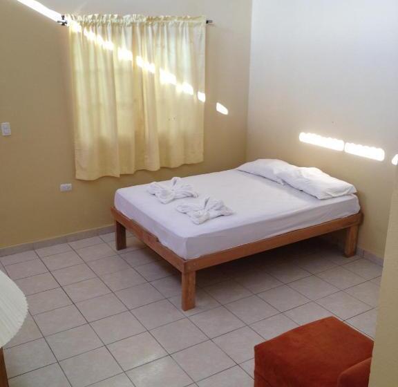 اتاق استاندارد با تخت بزرگ, Valerie