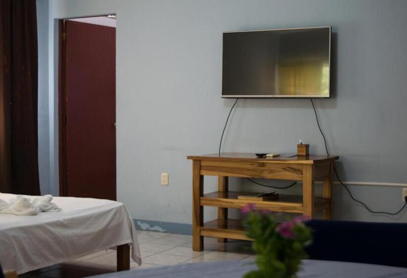 اتاق استاندارد چهار تخته, Valerie