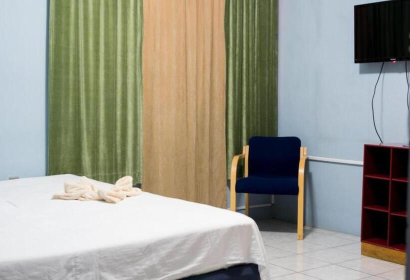 اتاق استاندارد یک نفره, Valerie