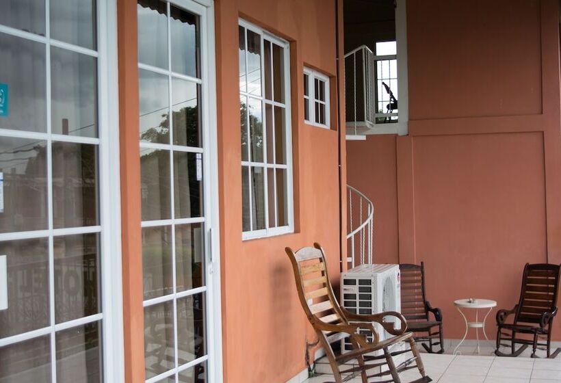 اتاق استاندارد, Valerie