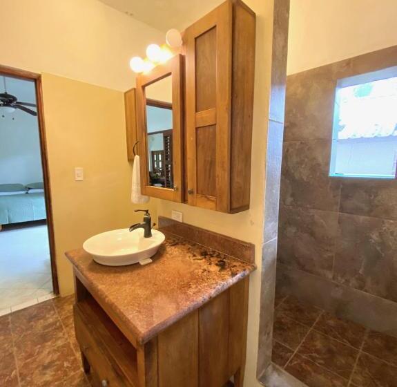 דירת חדר נוף לים, Alegria