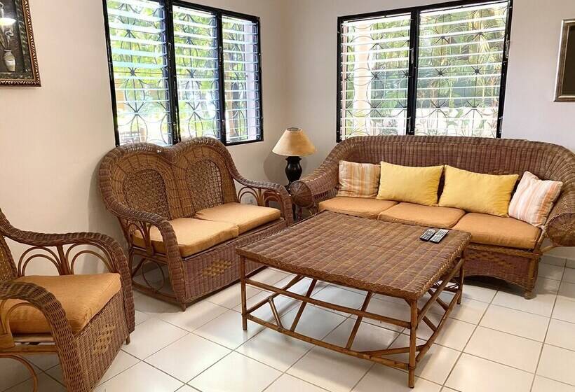 דירת שני חדרים, Alegria