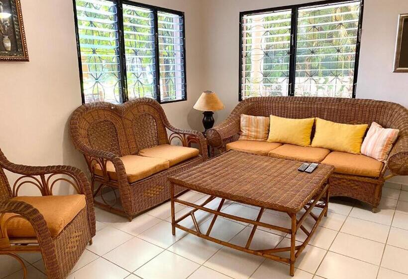 דירת שני חדרים, Alegria