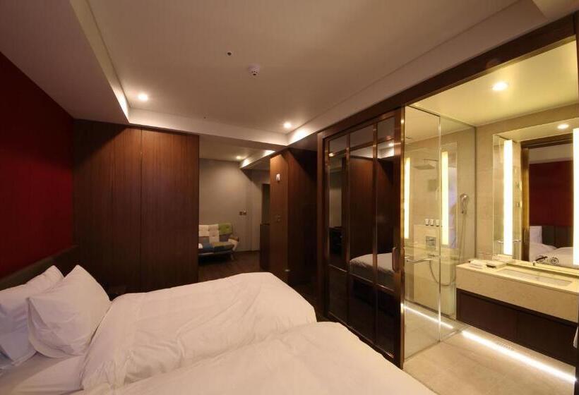اتاق لوکس, Benikea The H